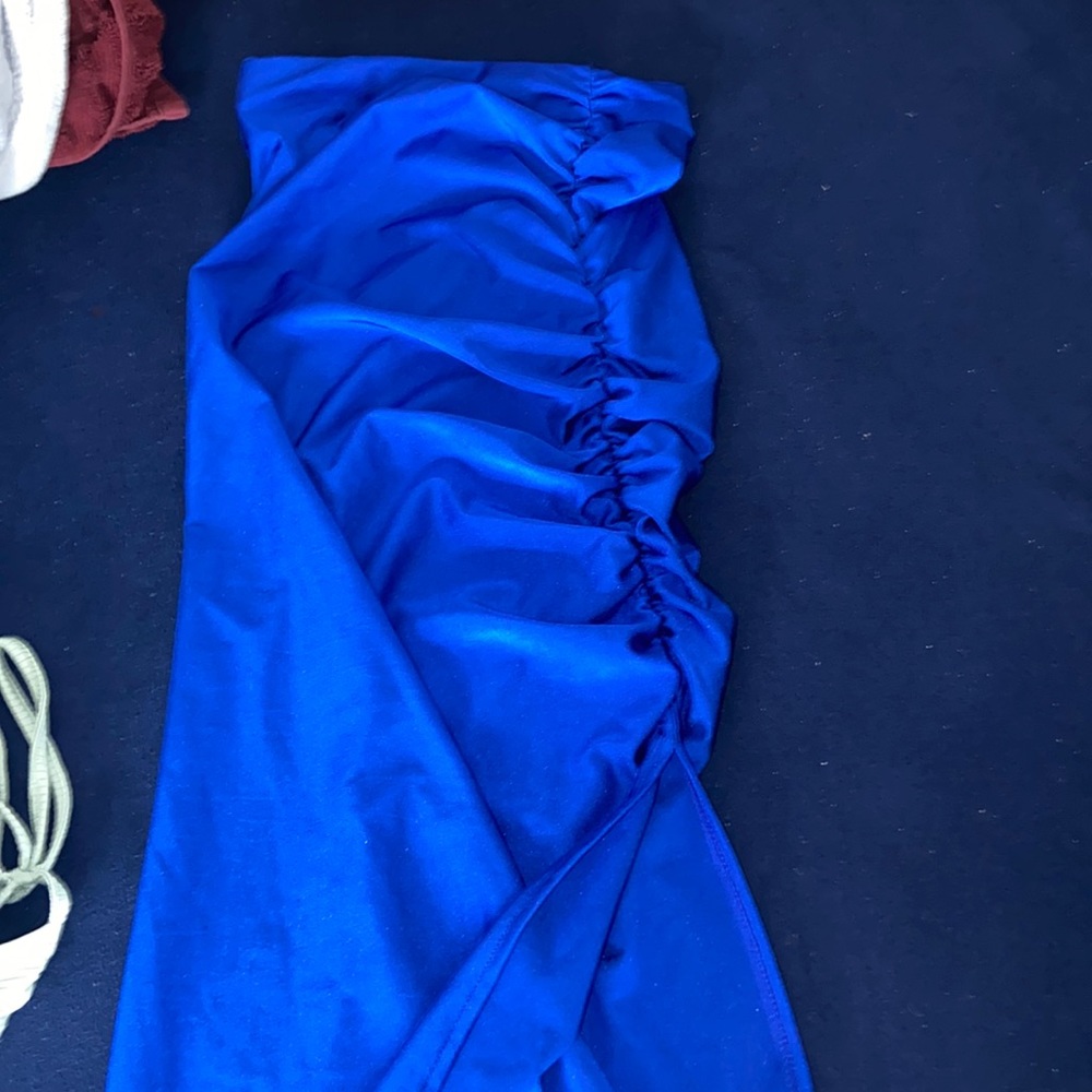 Skirt with slit